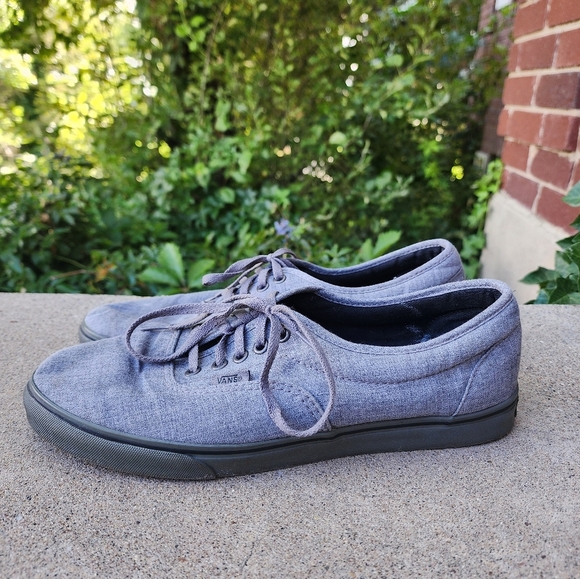 Vans Gray Low-Top Sneakers Classic Grey Canvas Design - Picture 1 of 8